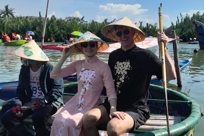 Basket Boat in Hoi An( visit water coconut forest,Crab fishing ) - The basket boat performance: how the spinning actually feels
