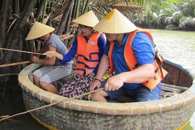 Basket Boat in Hoi An( visit water coconut forest,Crab fishing ) - The included fruit and coconut refreshment: a smart finish