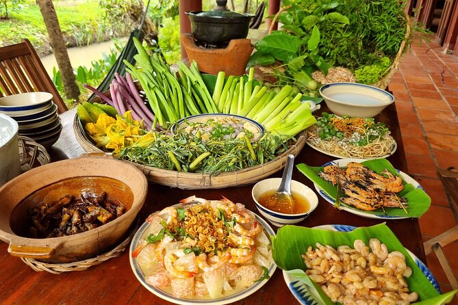Ben Tre Mekong Zig Zag: Scooter, Sailboat, and Food (Full day) - Traditional Mekong house visit: the “real life” stop