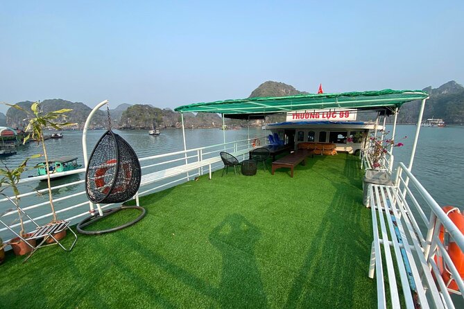 Best love - Full Day Boat Tour to Lan Ha Bay and Ha Long Bay - The guide and group size: what makes the day feel smooth