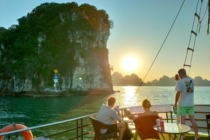 Best Price Halong Bay Full-Day Trip,Cave,Titop,Kayak By Transfer - Luon Cave Water Cave: Kayak or Bamboo Boat for Up-Close Views