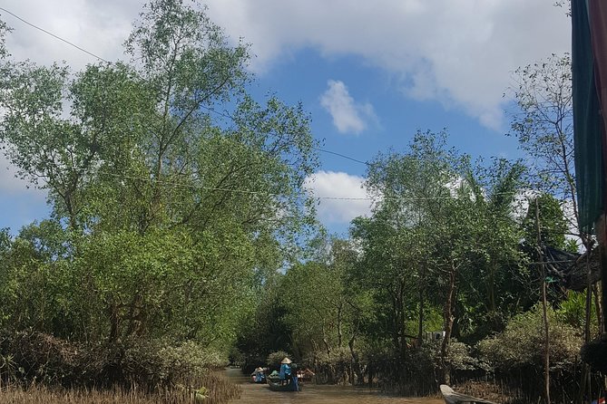 Best Private Tour Cu Chi Tunnels and Mekong Delta Full Day - Ben Tre and the Tan Thach canal: rowing boats and honey tea