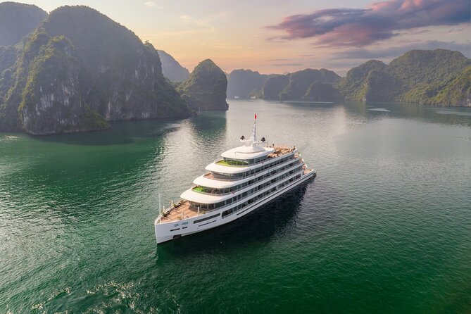 BEST SELLER - 2 Day 1 Night HALONG bay cruise with All-Inclusive - Day 1 dinner and onboard basics: what’s actually included