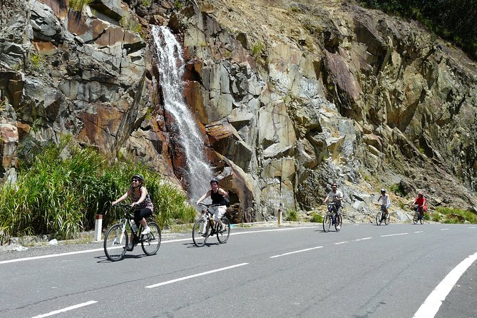 Bike from Dalat to Nha Trang - Start time, meeting point, and how the day avoids wasted time