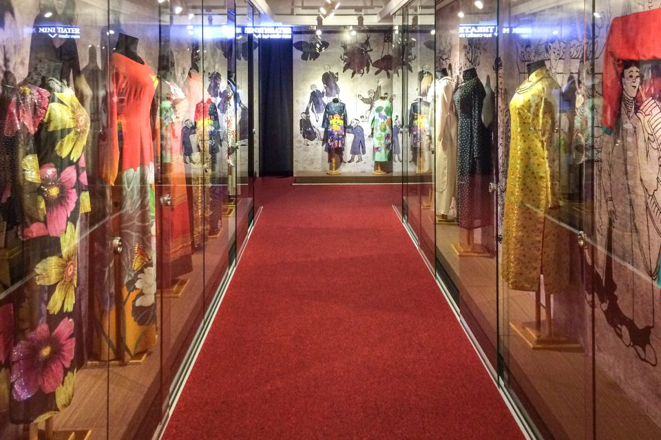 Bitexco Financial Tower: Saigon Sky Deck - Fast Track Ticket - The Ao Dai Museum: a cultural detour with strong photo payoff