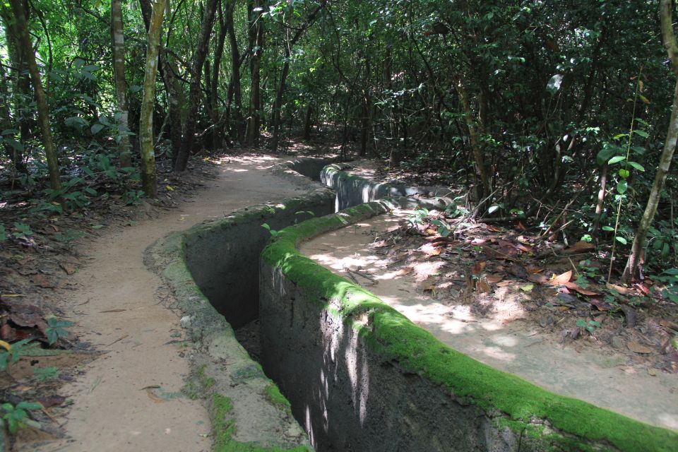 Black Virgin Mountain, Cao Đài Temples & Củ Chi Tunnels Tour - Thien Son Thanh Mau: Temple Views That Make the Religion Feel Real