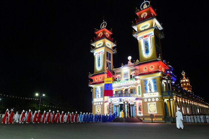 Black Virgin Peak, Cu Chi Tunnels & Cao Dai Temple - Private Tour - Cao Đài Temple: Jesus, Buddha, Confucius, Laozi in one showpiece