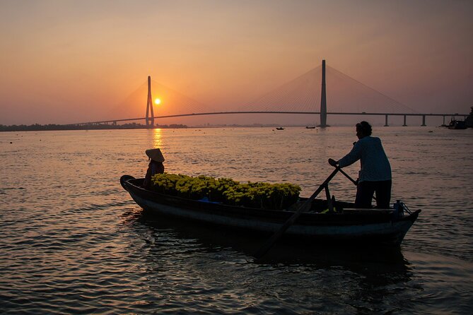 Boat tour on Mekong river see the sunset, small canal, Vegan dinner, street food - Vegan dinner that finishes the evening without a food scramble