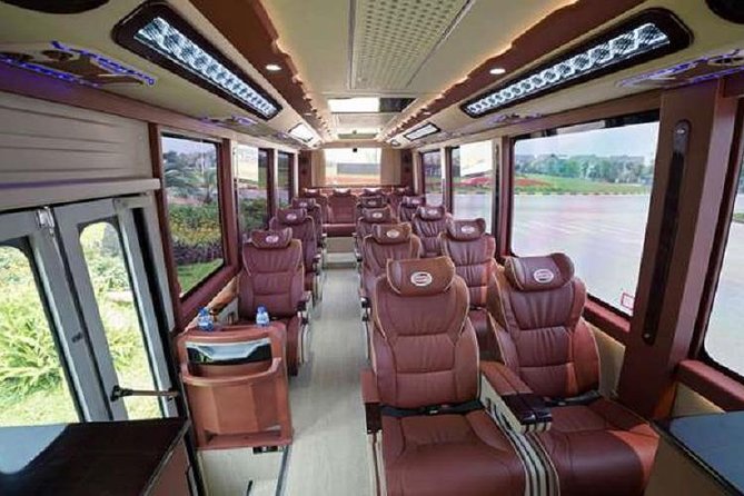 Bus to Cat Ba, Expressway,Speedboat - The full route: Highway 5B to Got port, then the speedboat to Cai Vieng