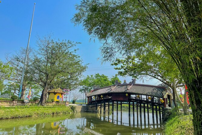 Bus Transfer from Hue to Hoi An with Sightseeing - Stop 3: Hai Van Pass Viewpoints + Small Bread Snack