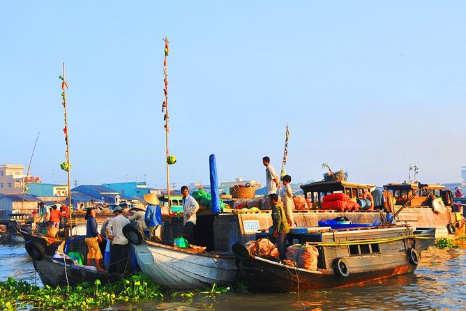 Cai Rang Floating Market & Mekong Delta Private 1-Day Tour - Lunch in a garden: included, and vegan option matters
