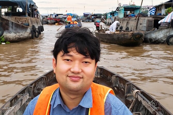 CAN THO: Floating Market & Mekong’s Legacy (About 6 Pax) - Early 5:30 a.m. start: how the Mekong changes before breakfast