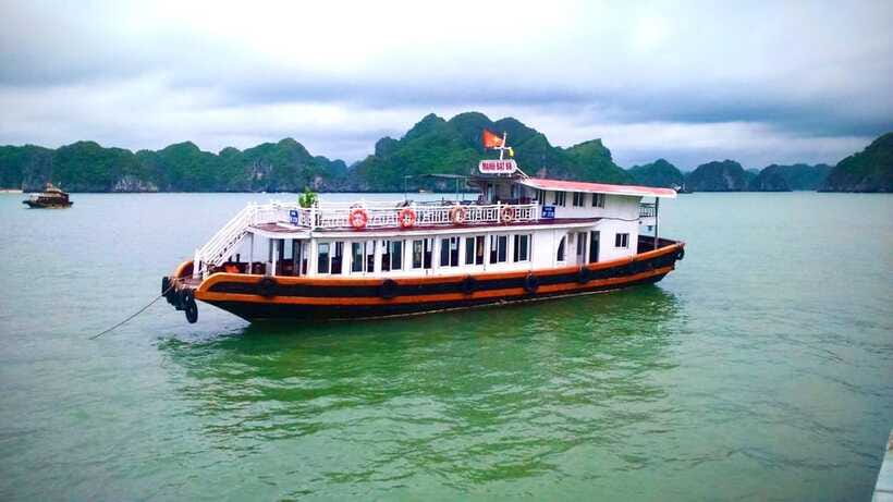 CAT BA :2D1N Lan Ha bay-Ha Long bay with Plankton Excursion - Cycling rice fields and meeting locals in Việt Hải Village
