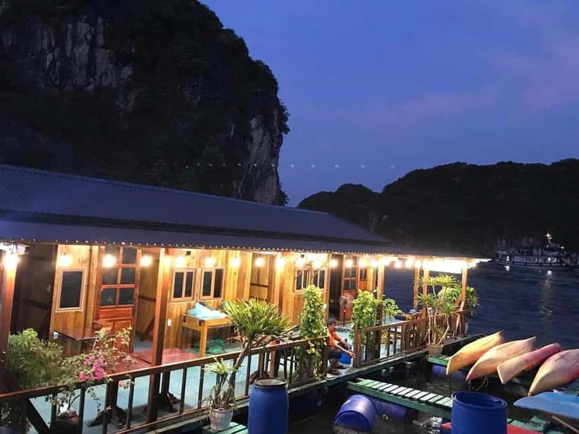 CAT BA :2D1N Lan Ha bay-Ha Long bay with Plankton Excursion - From Bèo Harbour to floating life: the morning cruise rhythm