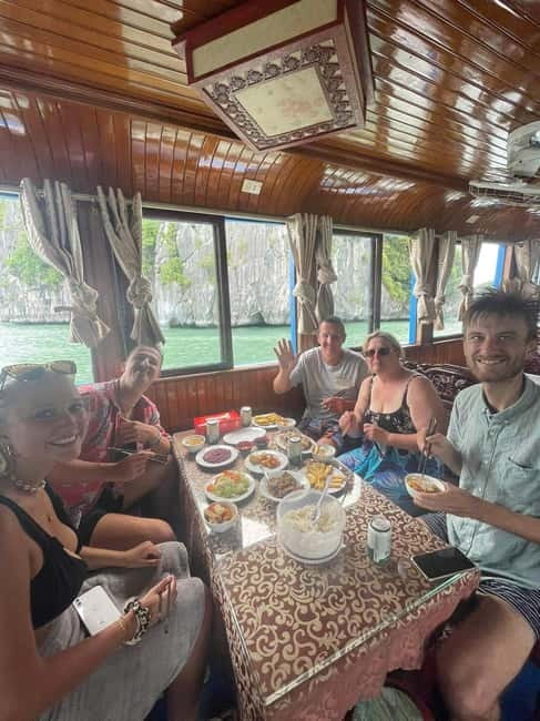 CAT BA AMAZING: FULL DAY BOAT TOUR LAN HA AND HA LONG BAY - Kayaking through caves and lagoons: the active highlight