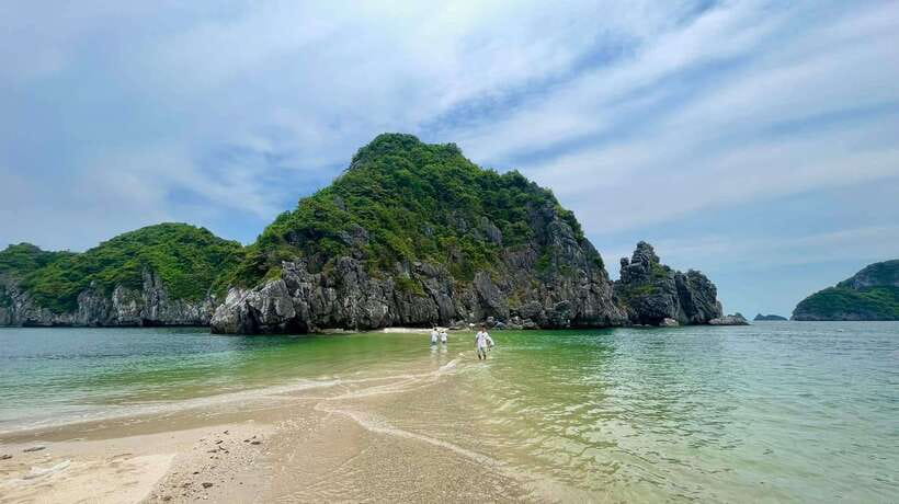 Cat Ba Island: Lan Ha Bay Bioluminescence Plankton Kayaking - Lan Ha Bay cruise time that actually feels like the bay