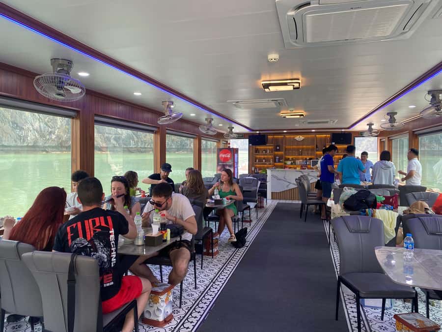 Cat Ba : Lan Ha Bay Boat Trip, Kayaking and Swimming - Swimming, snorkeling, and jumping: how to make the water time safe and fun