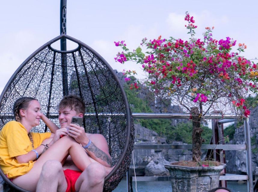 Cat Ba : Lan Ha Bay Boat Trip, Kayaking and Swimming - Boat comfort, food, and the safety basics that matter