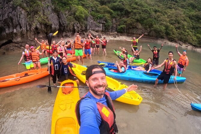 Cat Ba: Lan Ha Bay & Ha Long Bay Boat Trip, biking, kayakin,lunch - From Hanoi to Beo Harbor: the rhythm of the day