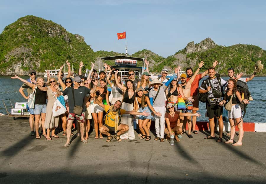 Cat Ba: Lan Ha & Ha Long Bay Kayak & Snorkel Boat Tour - Cat Ba’s Lan Ha + Ha Long Bay tour in plain terms