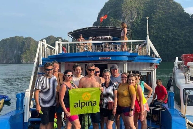 CAT BA: LAN HA & HALONG BAY – KAYAK, BIKE, LUNCH, SNORKEL - Lunch on the boat: local food that works for meat and veg diets