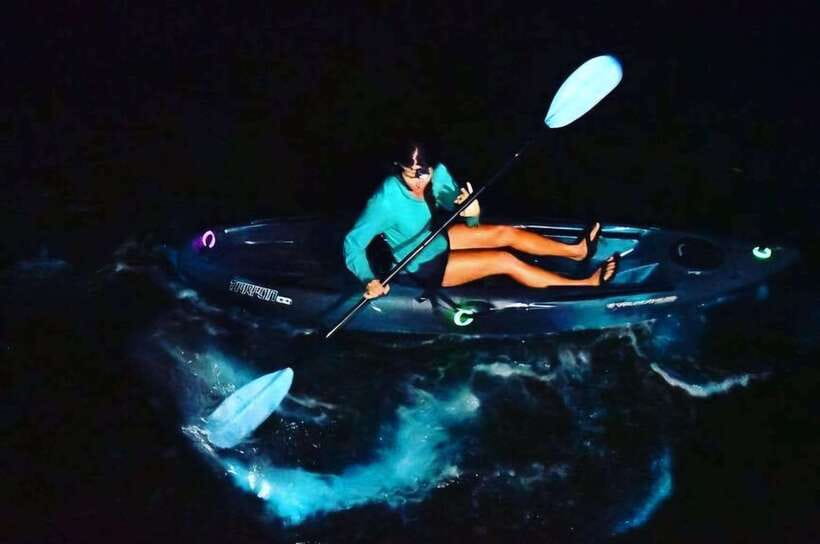 Cat Ba: Sunset and Night kayak with bioluminescent plankton - Cai Beo floating village: a night-and-afternoon-style reality check