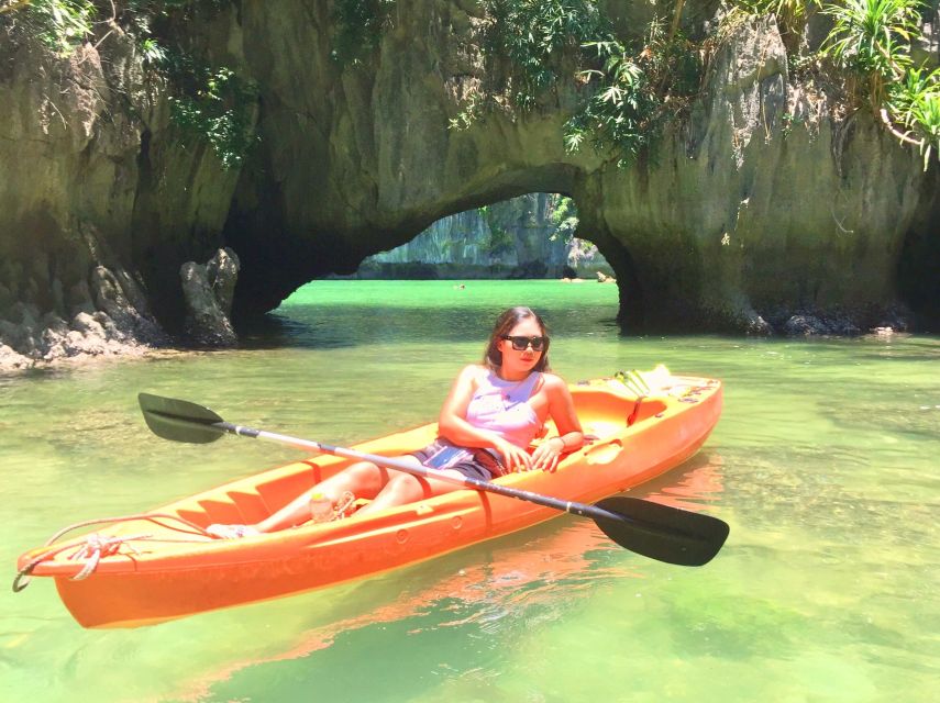 Cat Ba: Truly Lan Ha bay cruise and kayak - Kayaking into hidden lagoons: K.A Cave and Bats Cave
