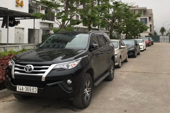Cat Bi airport pick-up to Halong by luxury private car - Inside the Luxury Car: Comfort That Starts Immediately