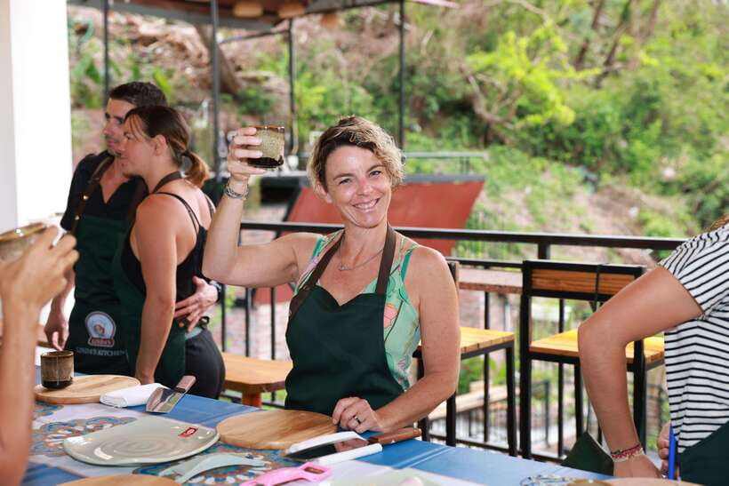 CatBa: Authentic Vietnam Cooking Class and local market tour - Timing, Pickup, and Small Group Comfort in Cat Ba Town
