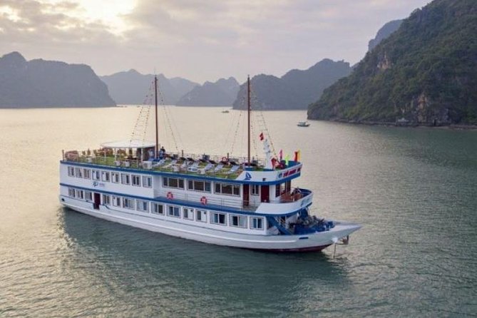 Catherine Cruise 3 Days/2 Nights with 6 Star Cruise - Halong Bay Day: classic views, plus caves and village time