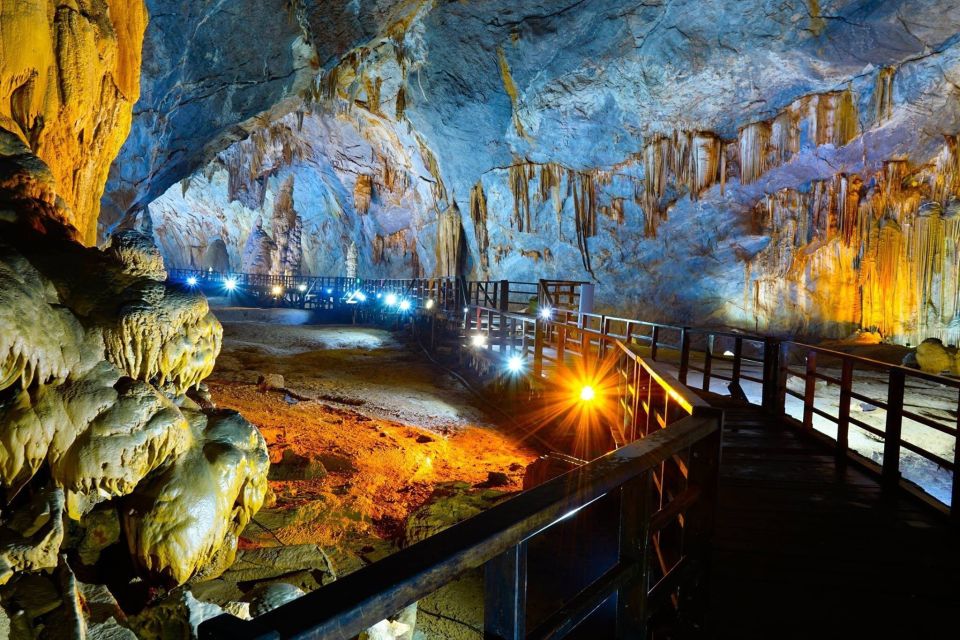 Cave Explore- Paradise Cave & Phong Nha Cave - Duck Farm - Paradise Cave: your guided hour inside the first kilometer