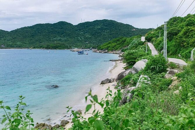 Cham Island Snorkeling - Wonderful Beach - Speedboat Daily Tour - Morning Pickup, Check-In, and Reaching the Boat Station