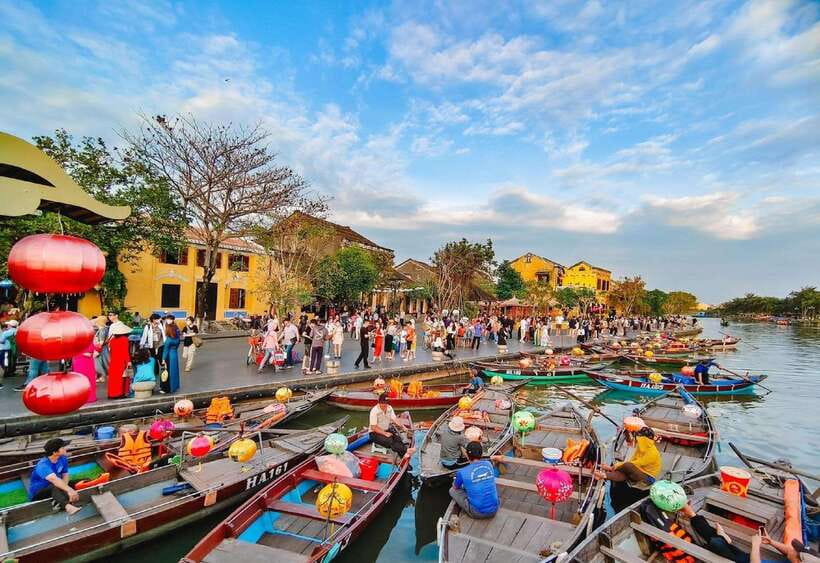 Chan May port : Private Trip to Hoi An Ancient Town - Lap An Lagoon near Hue: a scenic pause before the pass