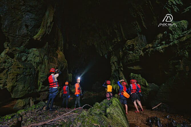 Chan May Port /Tien Sa Port: Hoi An City & Da Nang Highlight Tour - Marble Mountains: Caves, Pagodas, and War-Time History