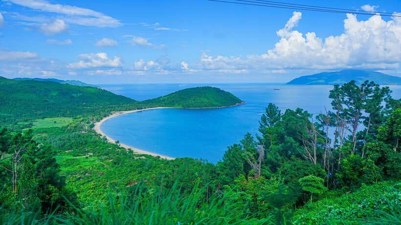Chan May Port : to Golden Bridge/Imperial City/Hoi An Town - Route Option 3: Hai Van Pass, Marble Mountain, and Hoi An Ancient Town