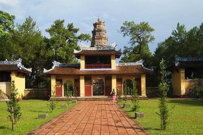 Chan May Port to Hue, Hoi An or Golden Hand Bridge of Bana Hills - Private car value from Chan May: what $79 really covers