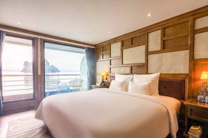 Chill Cruise full-day Explore Halong Bay - Sung Sot Cave: the main cave stop and why it’s a crowd magnet