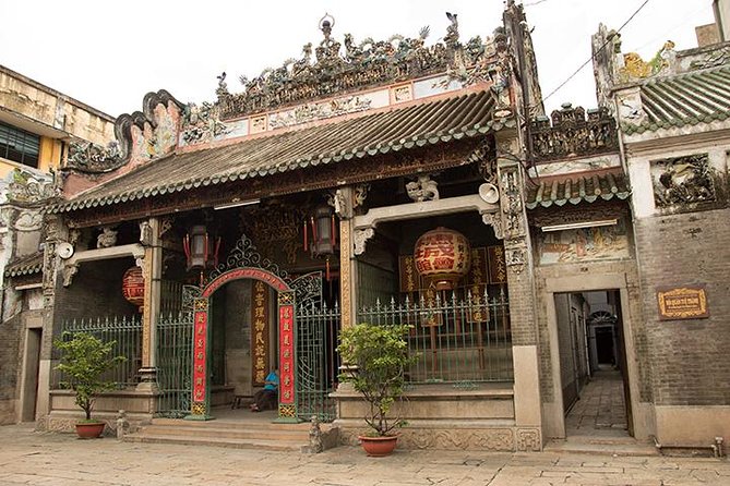 Chinatown Cyclo Journey Half-day Tour - Lady Thien Hau Temple first: calm, sacred, and visually different