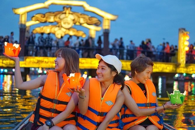 Coconut Basket boat, City tour, Boat ride, Night market from DN - Dinner and home-cooked flavor: what’s actually included matters here