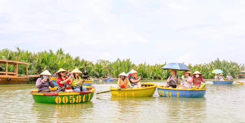 Coconut Basket Boat Ride in Hoi An - The Boatman and Photo Help: Small Details That Change Everything