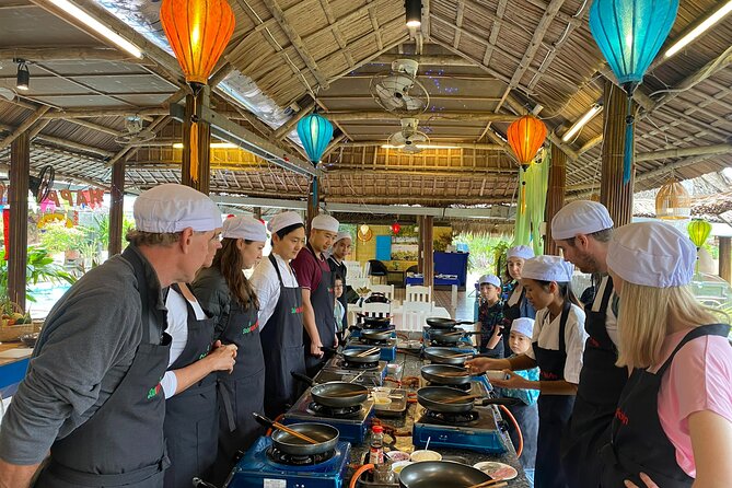 Coffee Class & Basket Boat Experience or Lantern Class -optional - Basket boats or lantern class: choosing the kind of river moment you want