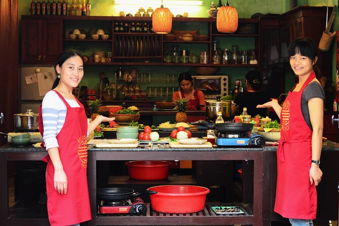 Cooking class with market visit - Dining in a Garden House: It Feels Like the Finish Line