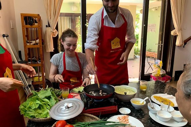 Cooking with Jolie in Hoi An and Lantern making class (JHA4) - Entering Jolie’s sweet home at 10:00: cooking four Vietnamese dishes