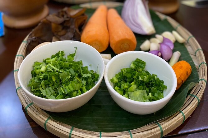 Coooking Class And Eating Tour - Entering the day through Hoi An’s market (with chef Phi guiding)