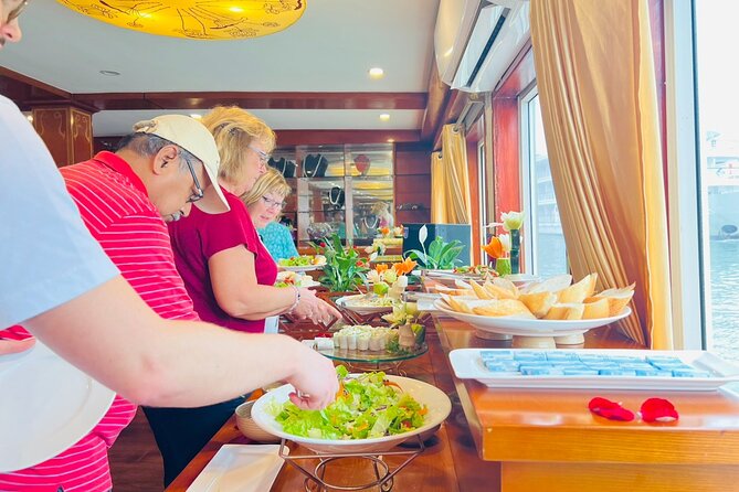 Crown Legend Cruise (4 Star Cruise Recommended 2 Day 1 Night) - Crowds and the 4-star expectation check