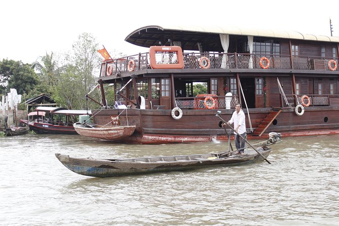 Cu Chi Tunnels - Cao Dai Temple & Black Virgin Mountain Full Day - A day that mixes tunnels, temple art, and mountain views