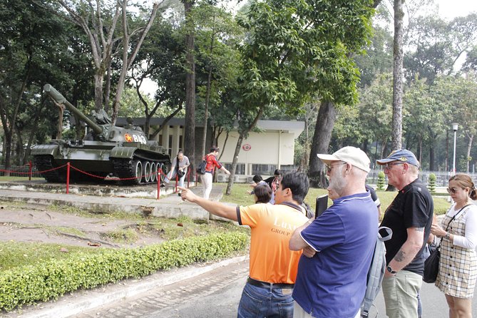 Cu Chi Tunnels - Tapioca & City Tour (6 Major Attractions) 1 day - Stop 1: Reunification Palace (Independence Palace) in 30 minutes
