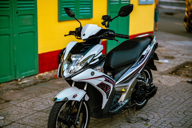 D1 Motors - Choosing the Right Bike: Honda, Yamaha, and Classic Options