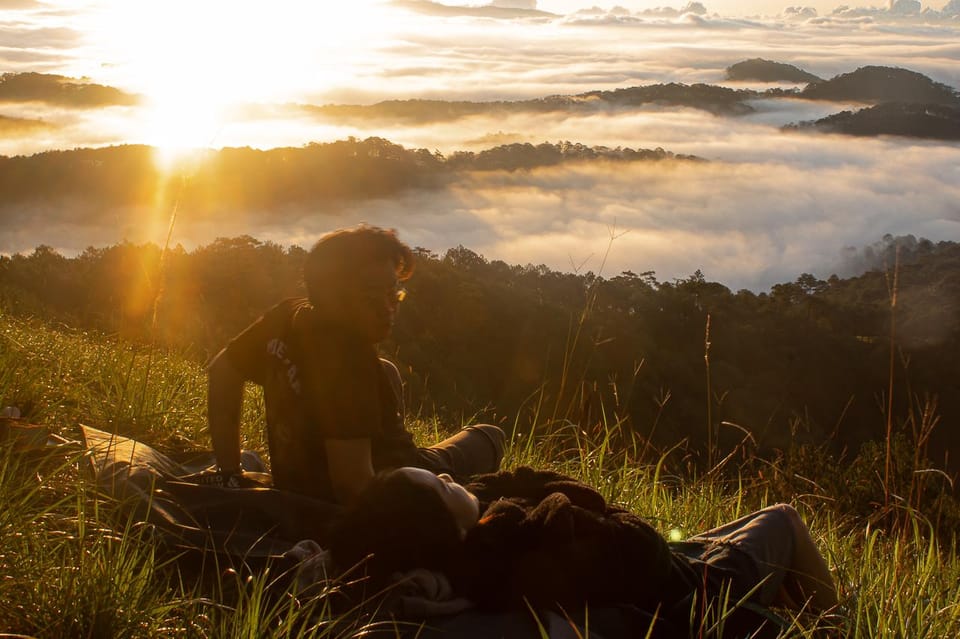 Da Lat: Chasing the Sunrise - A Mini Trek Adventure - Viewpoint wait time: coffee, tea, snacks, and the cloud show
