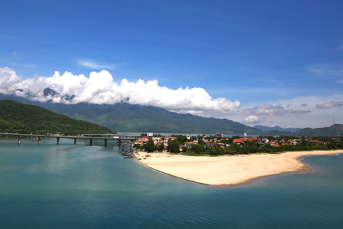 Da Nang Airport To Hue Or Hue To Da Nang Airport - Private Da Nang ↔ Hue car: what makes it feel different